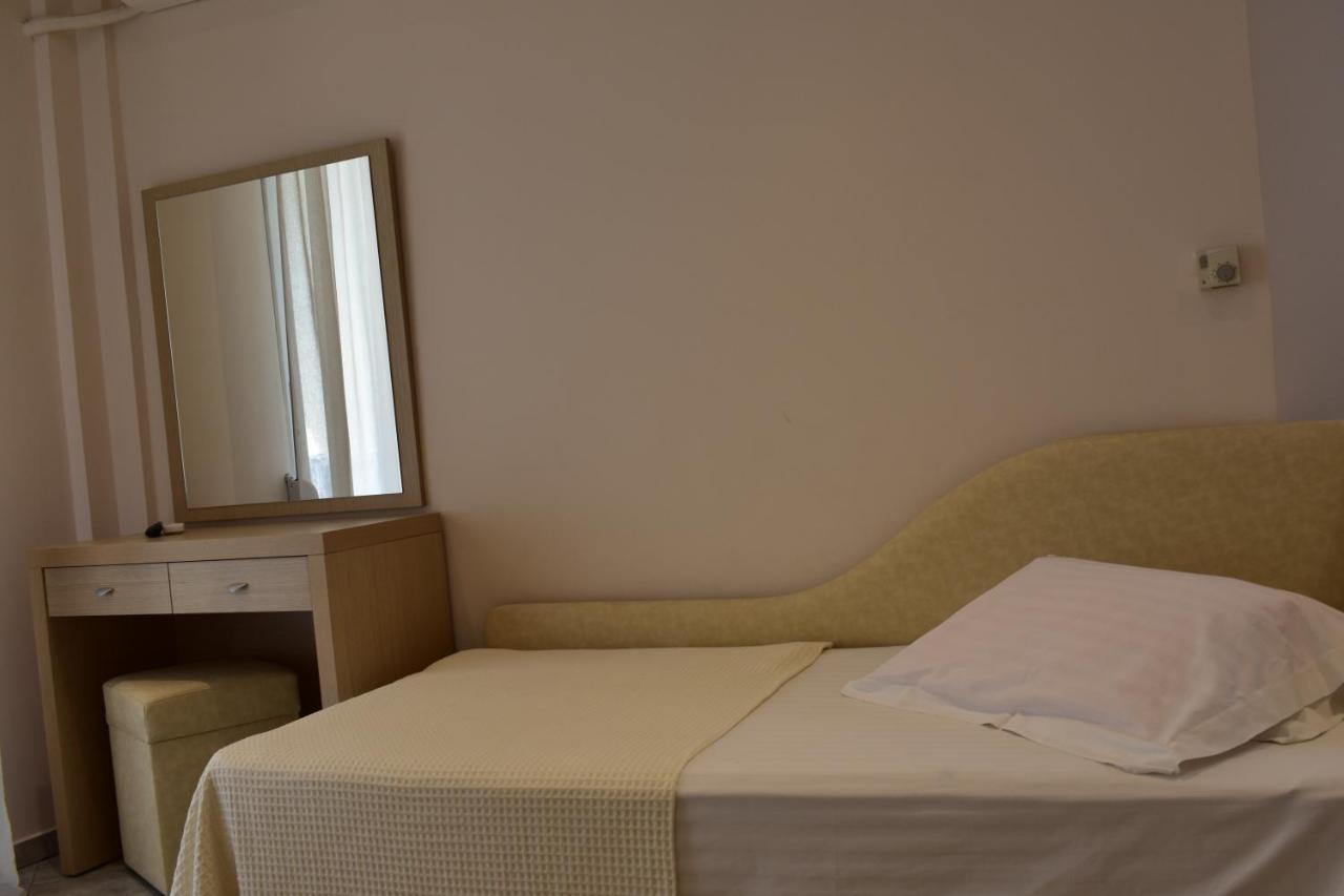 Marinis Boutique Rooms Nea Iraklitsa Exteriér fotografie